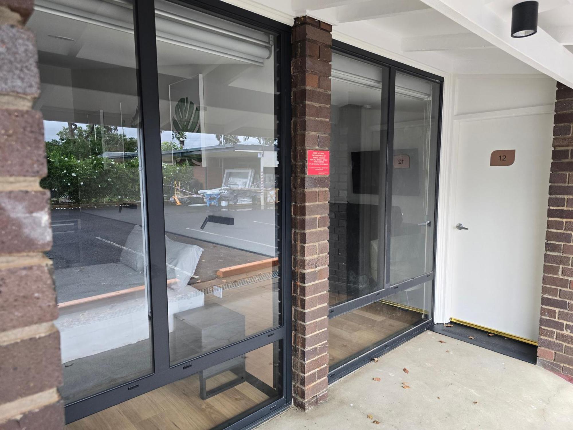פארקס Parkview Motor Inn מראה חיצוני תמונה